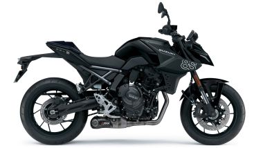 Suzuki GSX-8R e GSX-8R Evo 2026; qui la standard in Evo in Nero Nairobi