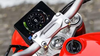 Jawa 730 Twin 2026, display TFT con connettivit&agrave;