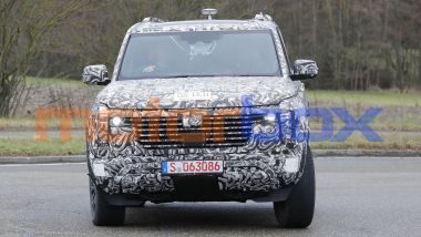 Nuova Mitsubishi Pajero 2027, vista frontale