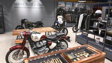 Royal Enfield apre un nuovo flagship store. Si trova a Bologna