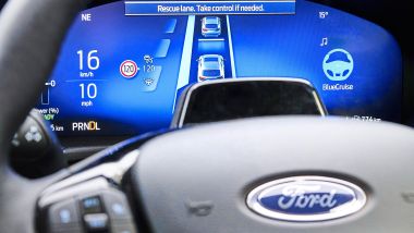 Ford Kuga 2026, debutta il ''BlueCruise''