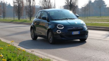 Fiat 500 Hybrid 2026, la prova