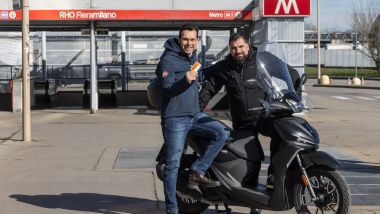 Voge Sfida SR16 200, il confronto con la metro ha avuto inizio al capolinea di Rho Fieramilano