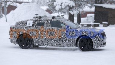 Nuova Range Rover Velar: vista di profilo