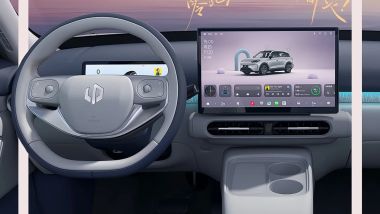 Leapmotor B03X (A10), volante e strumentazione