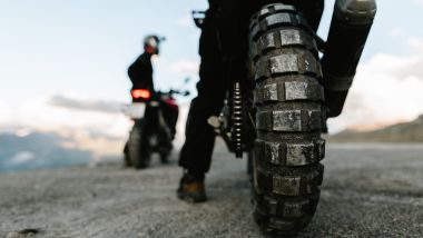 Nuove Continental TKC 80&sup2;: si nota la distribuzione irregolare dei tasselli