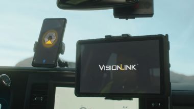 ''Hey CAT, portami in cava'' (YouTube/@Caterpillar)