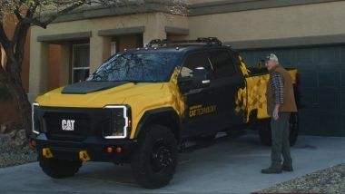 CAT Truck, un Caterpillar come prima auto (YouTube/@Caterpillar)