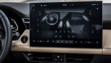 Mazda CX-5 2025, l'infotainment da 15,6''