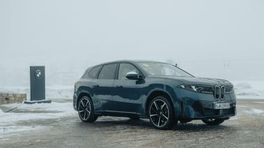BMW iX3 ha la ricarica bi-direzionale