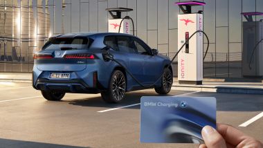 BMW iX3 ricarica a 800 volt