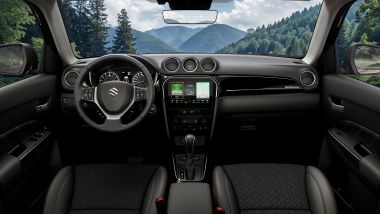 Suzuki Vitara Hybrid Kuro, l'interno