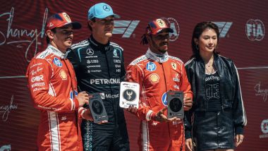 F1 GP Cina 2026: George Russell, Charles Leclerc e Lewis Hamilton | Foto: Twitter @MercedesAMGF1