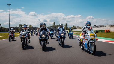 Suzuki Tester Day Experience: la parata in pista aperta a tutti i clienti Suzuki