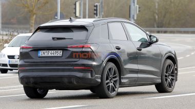 Audi Q4 e-tron restyling foto spia