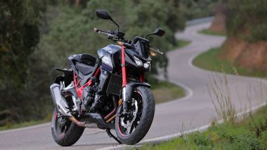 Honda&nbsp;E-Clutch su Hornet 750 e Transalp 750 2026, due i nuovi colori disponibili per Hornet