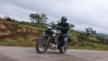 Honda&nbsp;E-Clutch su Hornet 750 e Transalp 750 2026, gran bella posizione di guida per la Transalp