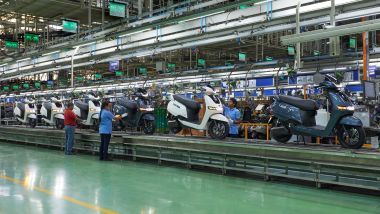 TVS iQube, lo scooter elettrico leader di mercato in India nel 2025, prodotto a Hosur
