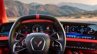 Nuova Chevrolet Corvette Grand Sport, volante e strumentazione