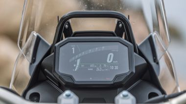 Kawasaki KLE 500SE 2026, il display TFT a colori &egrave; chiaro e completo. Peccato non dia indicazioni di navigazione