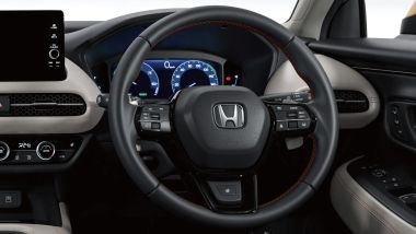 Nuova Honda ZR-V 2026 Cross Touring, volante e strumentazione