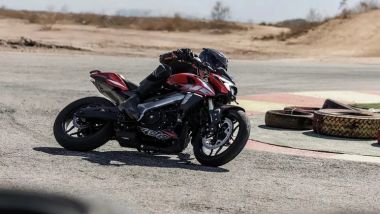 Bajaj Pulsar NS 400, la grintosa naked ''A2'' da 40 CV che costa come una 125. Ha di serie il quickshifter