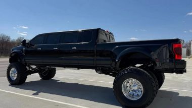 Ford F-450 by Stretch my Truck: un pickup, un perché