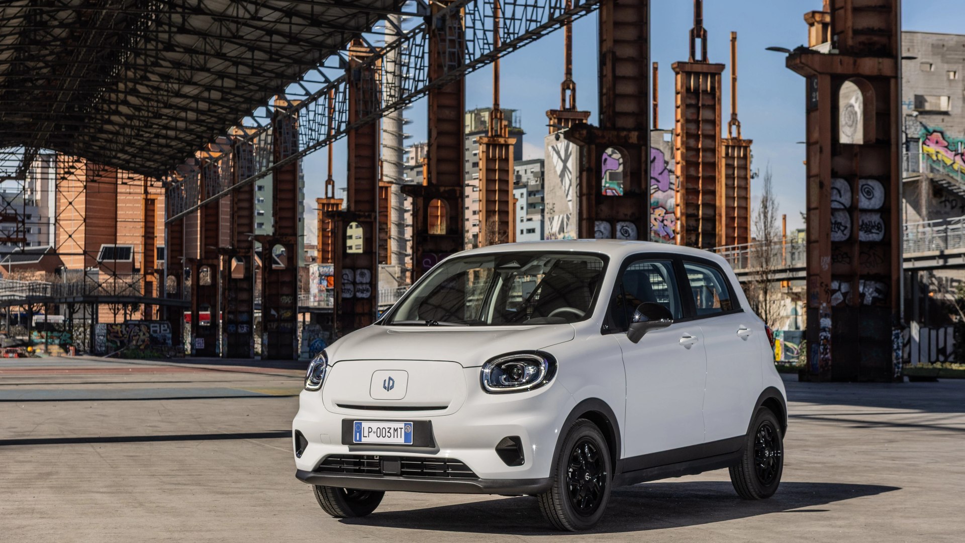 Nuova Leapmotor T03 Van, l'auto elettrica più venduta in Italia nel ...