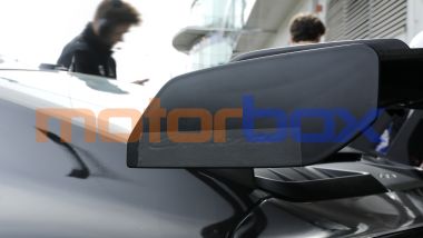 Porsche 911 GT4, la scritta Challenge coperta ma visibile