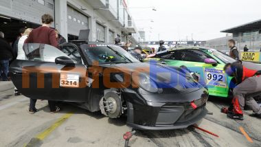 Porsche 911 GT4, il mozzo non &egrave; per cerchi monodado
