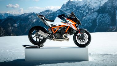 Nuova KTM 1390 Super Duke RR 2026, lato destro