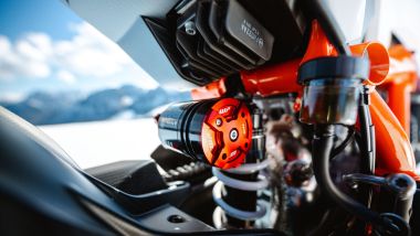 Nuova KTM 1390 Super Duke RR 2026, il mono WP Pro Components