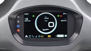 Vespa Primavera 180 e Vespa Sprint 180 2026, il display TFT della versione Tech