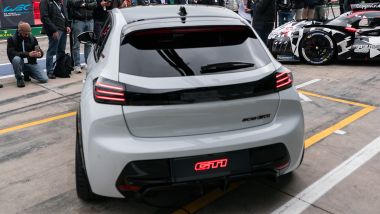 Peugeot 208 GTi vista dal lato B