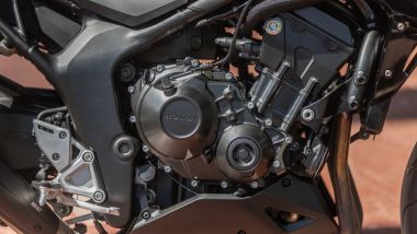 Comparativa ''supermedie'' 2026, il quattro in linea della CB1000 Hornet SP &egrave; quello col picco di potenza migliore (157 CV)