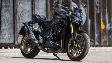 Comparativa ''supermedie'' 2026, la CB1000 Hornet SP