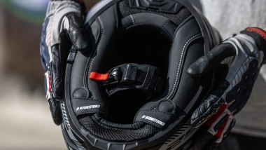 LS2 Challenger 2, gli interni, piacevolmente avvolgenti, sono foderati con tessuto tecnico Coolmax 