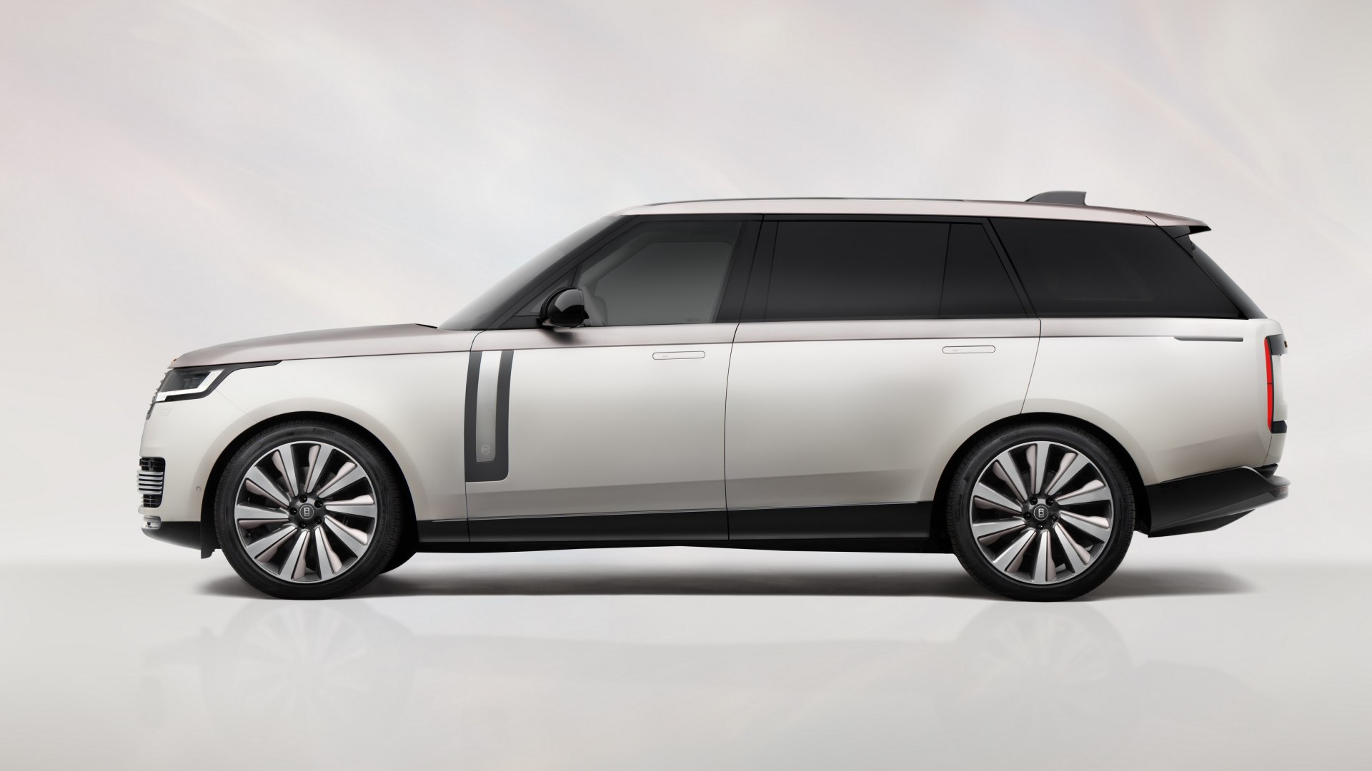 Pearl Range Rover Range Rover Pearl of Tay, alla Milano Design Week proprio una perla di ...