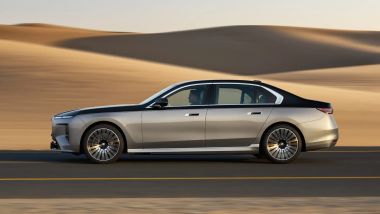 BMW Serie 7 2026, solo motori elettrificati