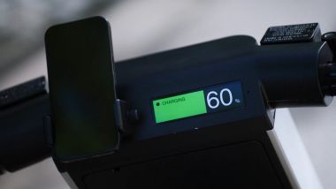 65 km di autonomia dichiarata (Youtube / Infinite Machine)