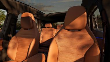 La tribuna d'onore &egrave; la seconda fila