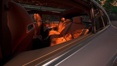 Mercedes GLC L EV: tre file, sei posti