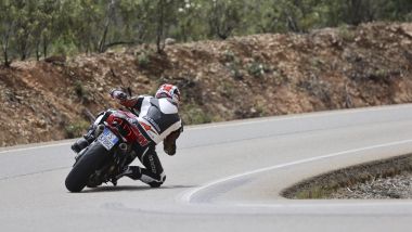 Metzeler Sportec 01 e Sportec 01 RS. Le 01 su strada hanno performance di ottimo livello, tanto che...