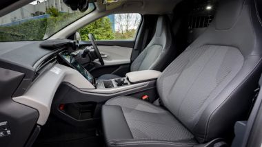 Ford Explorer Van, l'interno