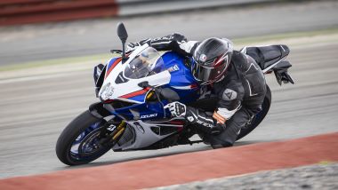 Suzuki GSX-R1000R 2026, ergonomia valida anche se di stampo vagamente old-style