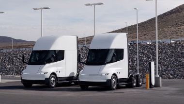 Tesla Basecharger: solo per Tesla Semi