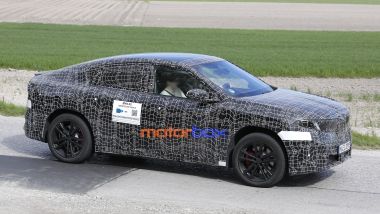 BMW iX4