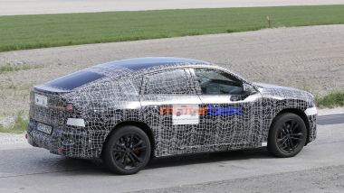 BMW iX4