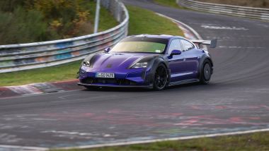 Porsche Taycan Turbo GT con kit Manthey