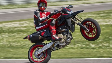 Ducati Hypermotard 698 Nera